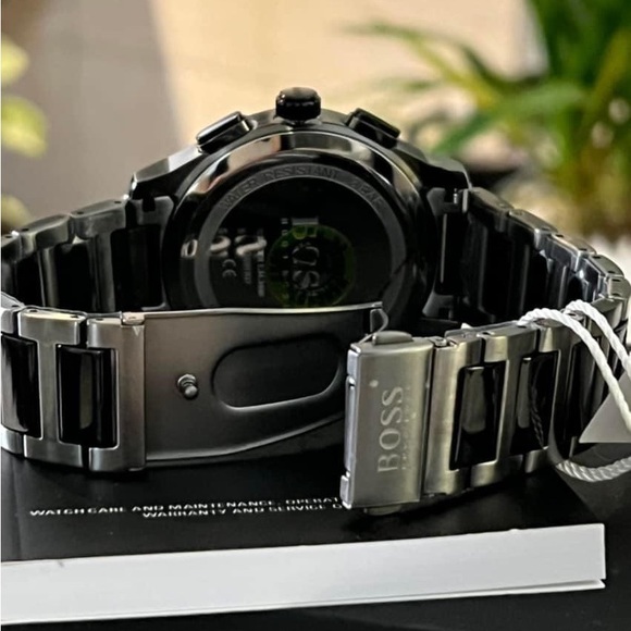 Hugo Boss Men’s Peak Chronograph Watch
Case Size: 44mm - Picture 12 of 12